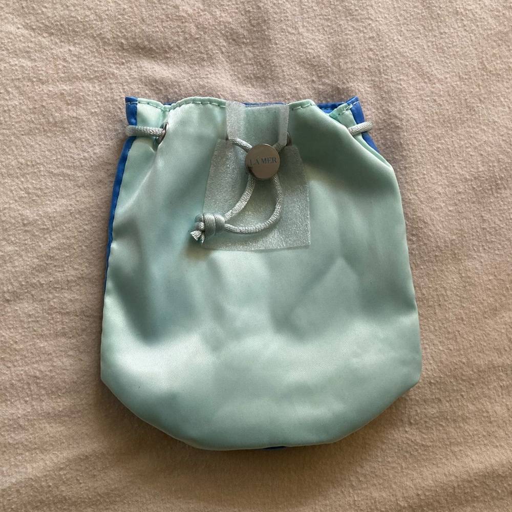 La Mer Blue Drawstring Pouch NWOT